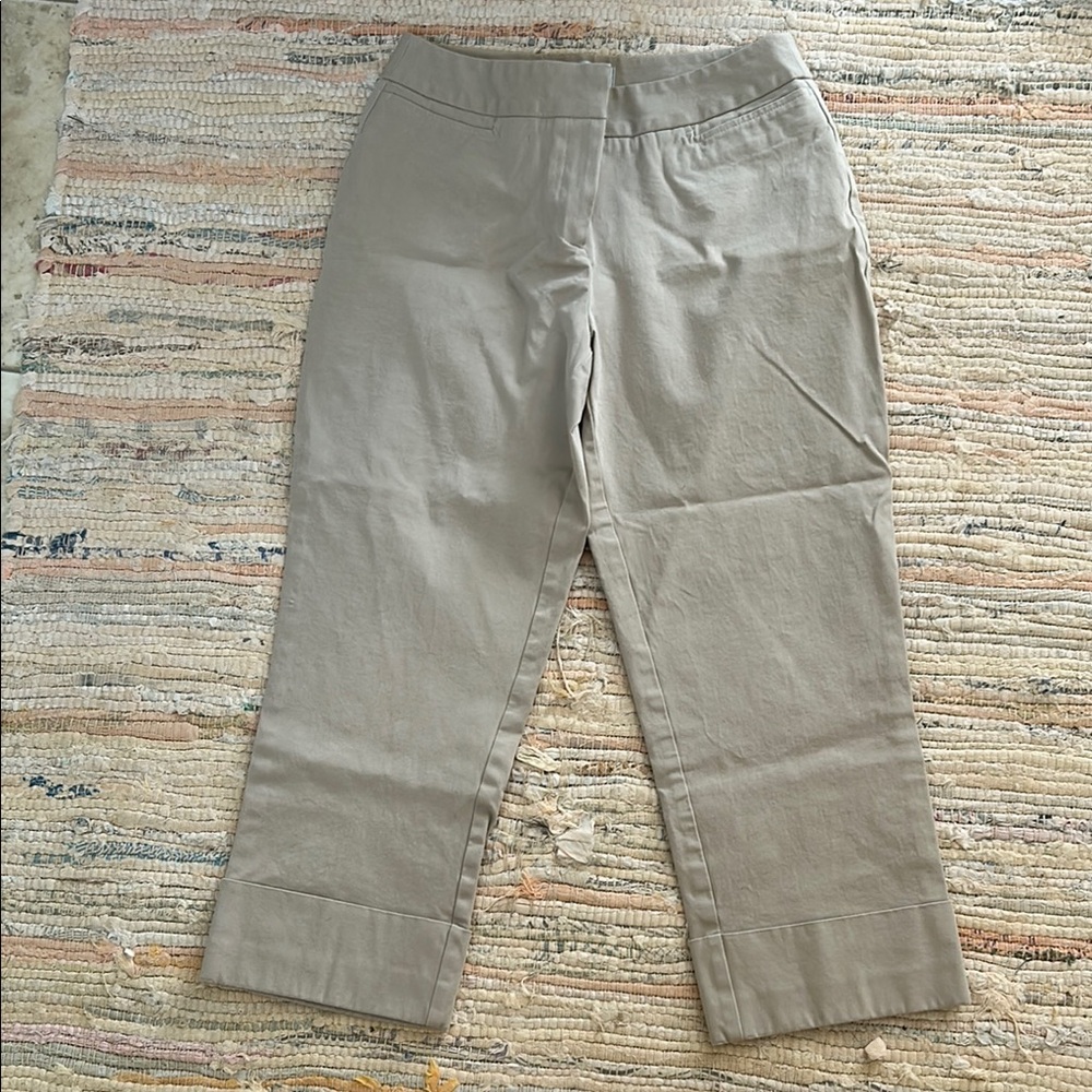 Chico’s capri pants size 0 khaki stretch with cuffs